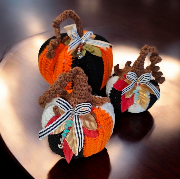 Handmade Crochet Decorative Halloween Pumpkin Decor - Set of 3 - Picture 3 of 10